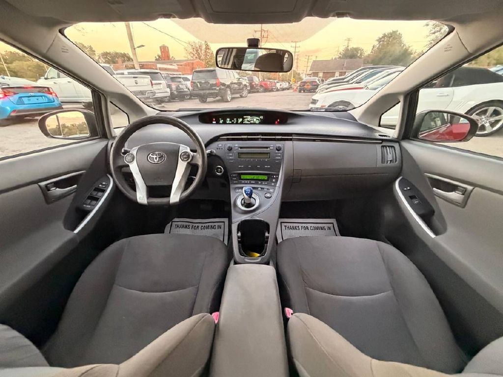 2010 Toyota Prius Image 14