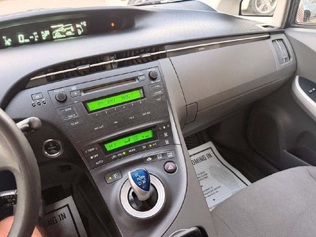 2010 Toyota Prius Image 15