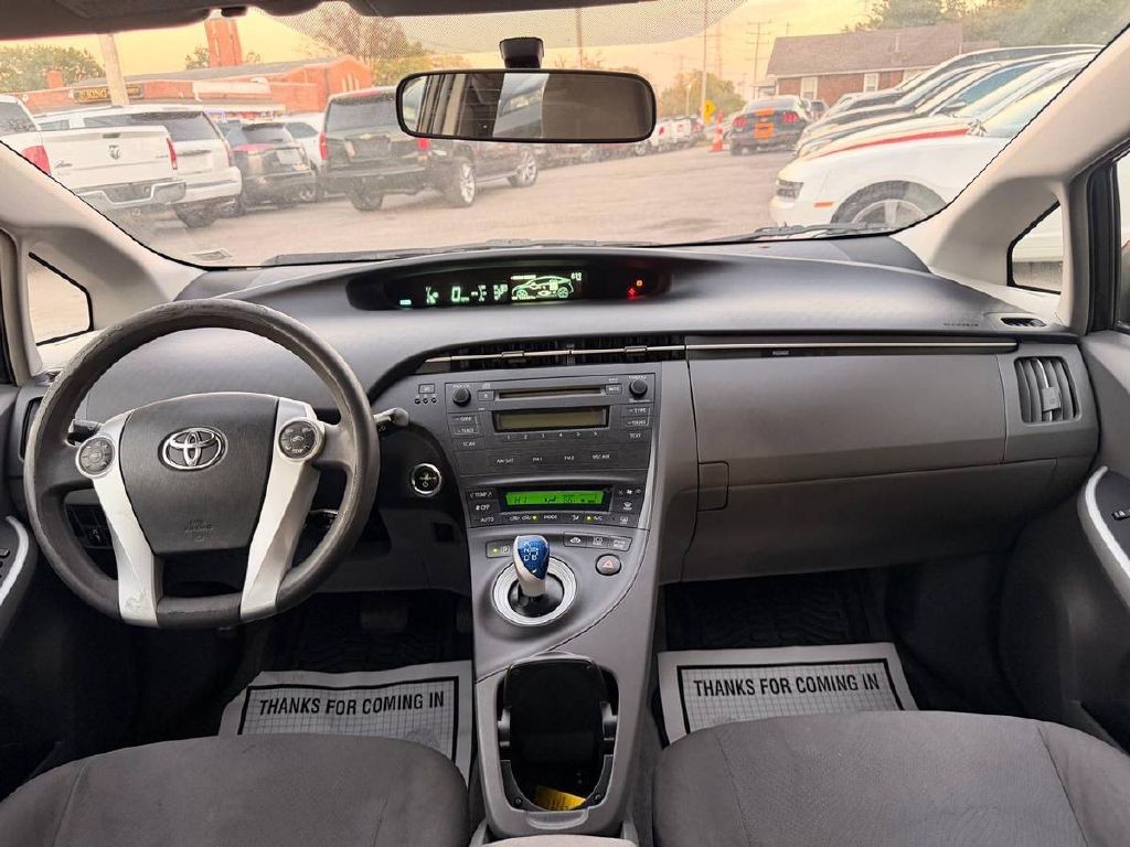 2010 Toyota Prius Image 16