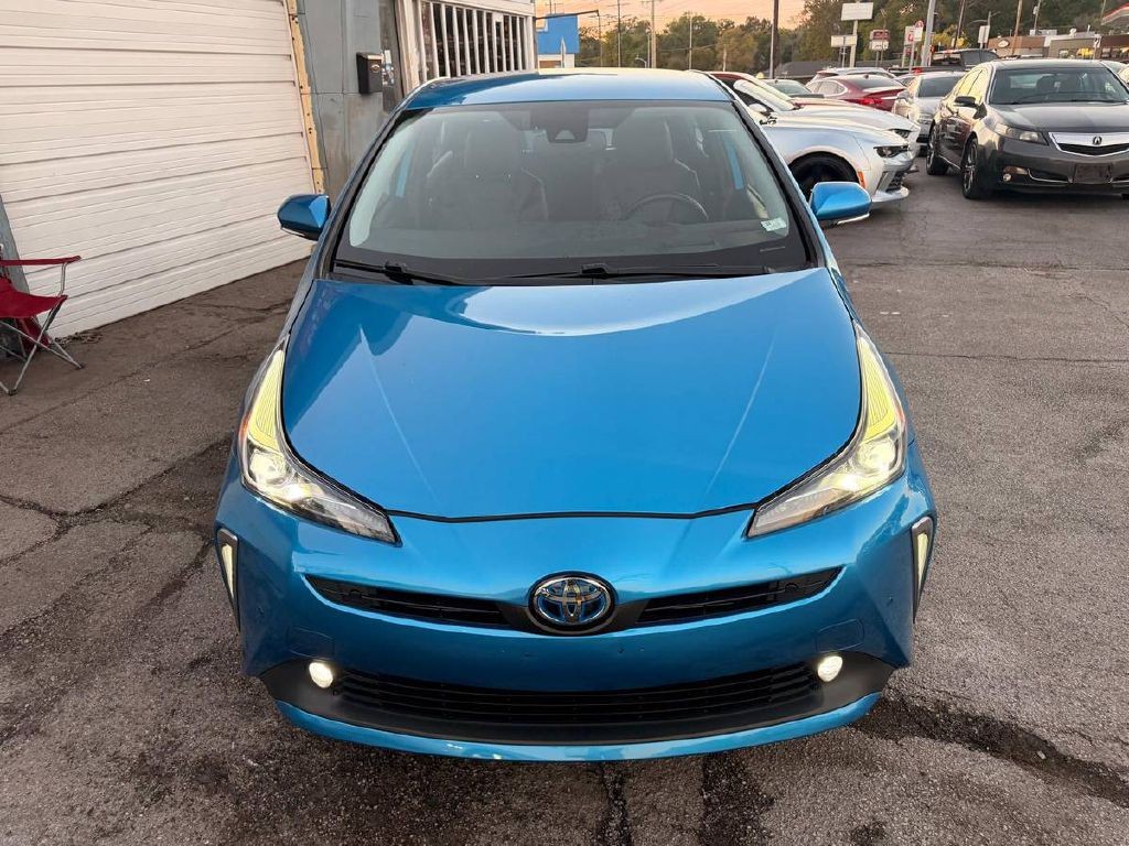 2022 Toyota Prius Image 2
