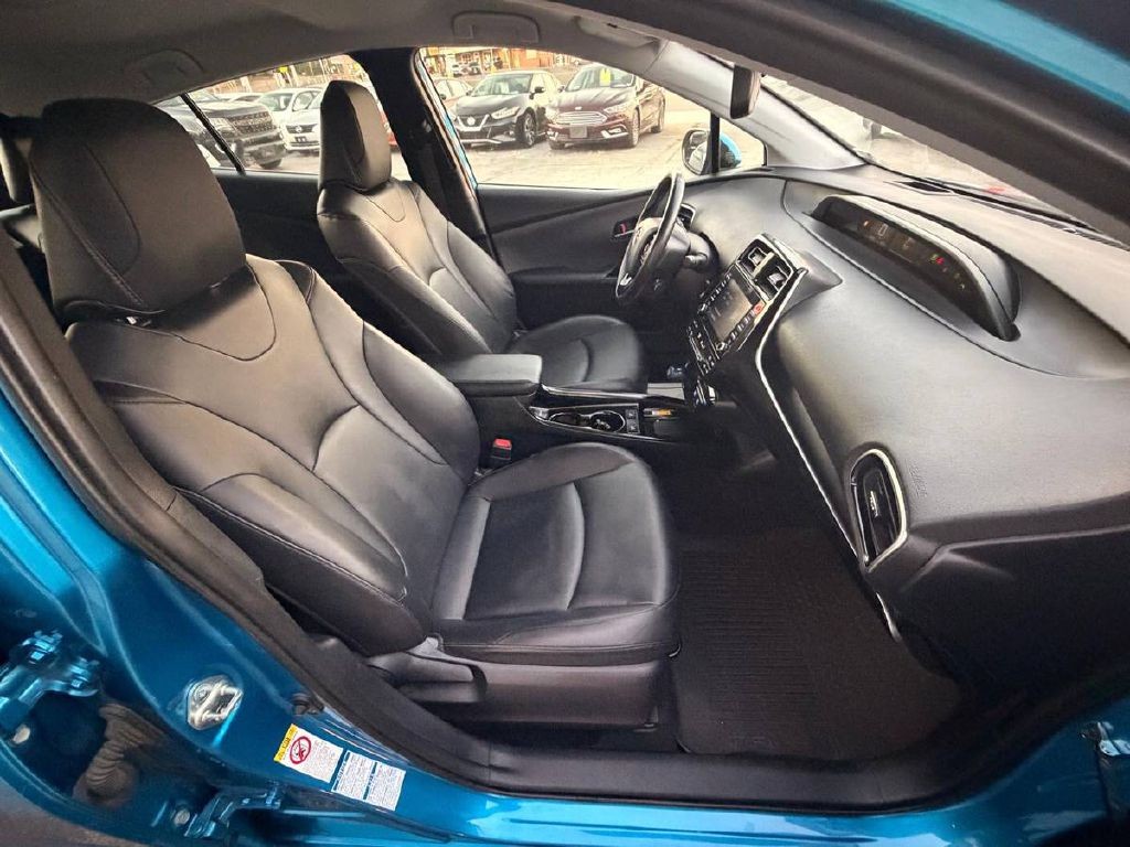 2022 Toyota Prius Image 10