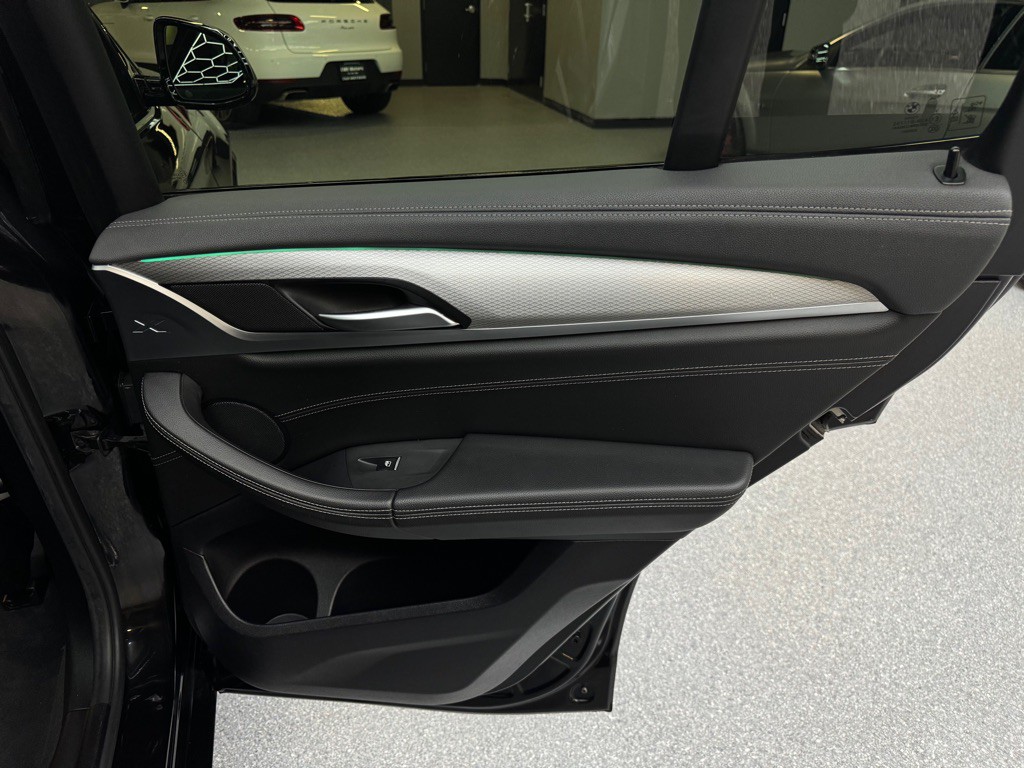 2018 BMW X3 Image 27