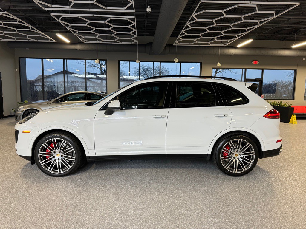 2016 Porsche Cayenne Image 7