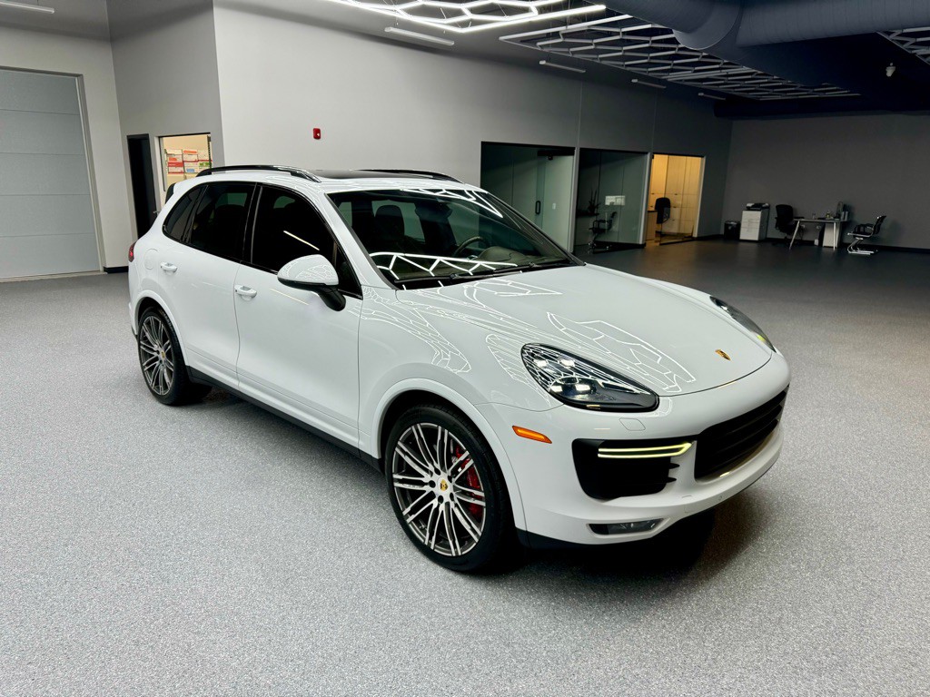 2016 Porsche Cayenne Image 14