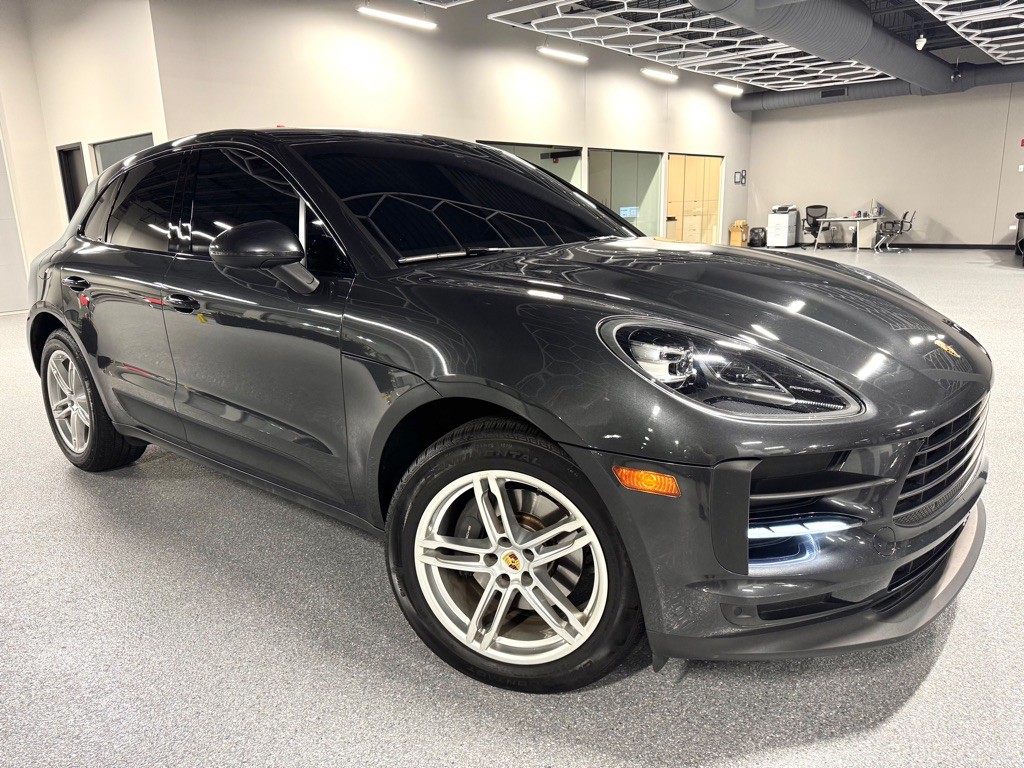 2019 Porsche Macan Image 2