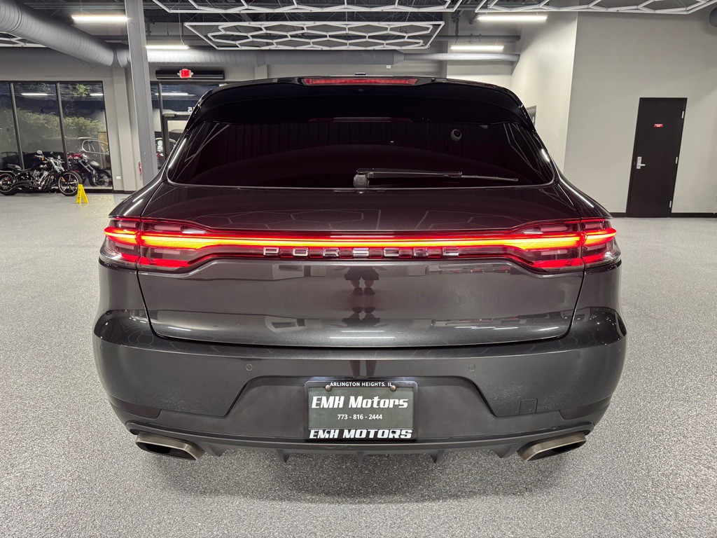 2019 Porsche Macan Image 12