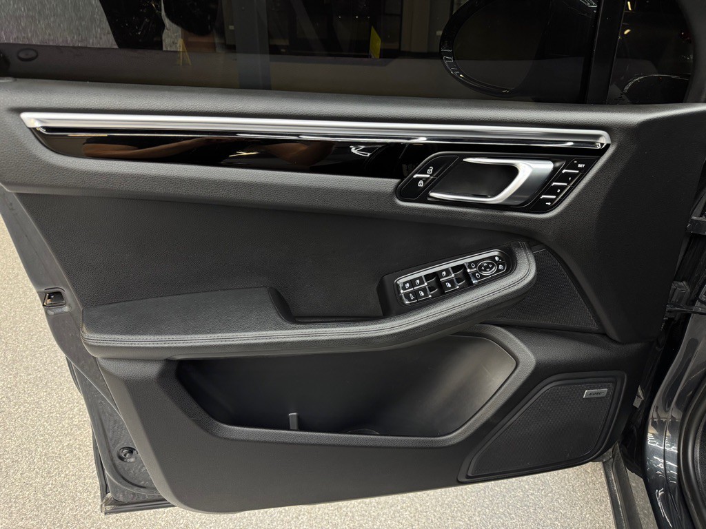 2019 Porsche Macan Image 20