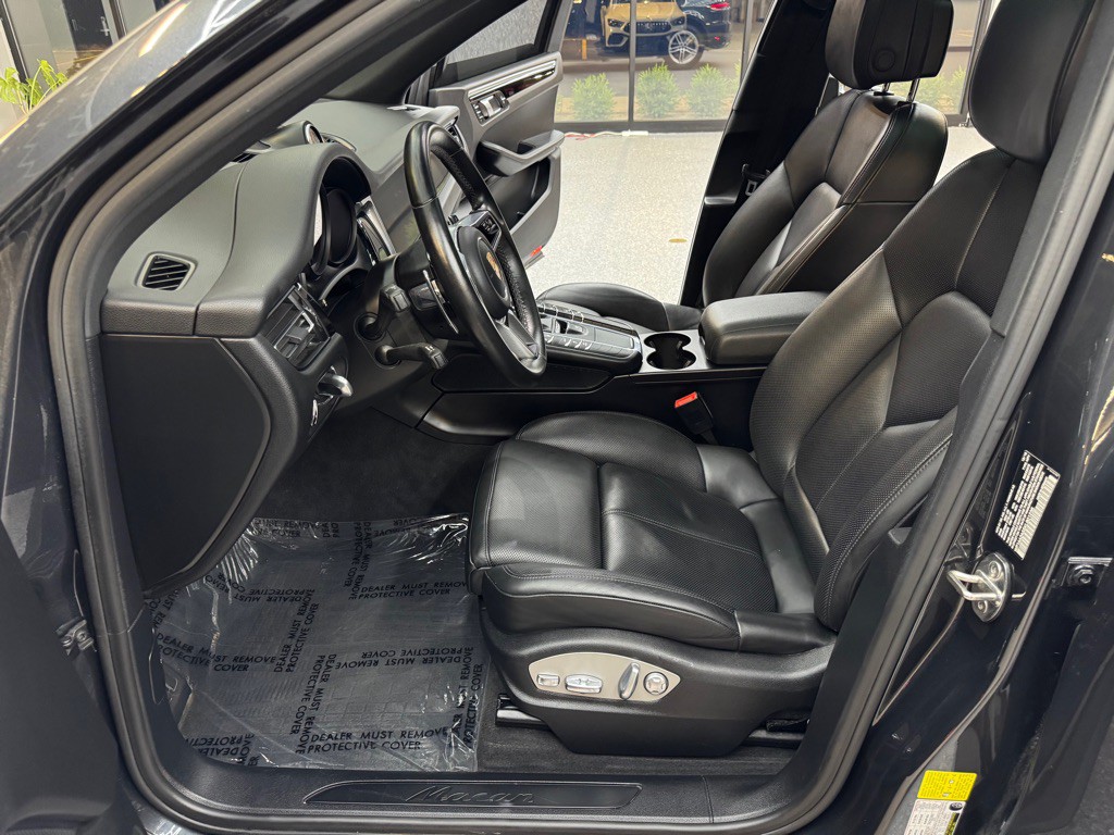2019 Porsche Macan Image 22