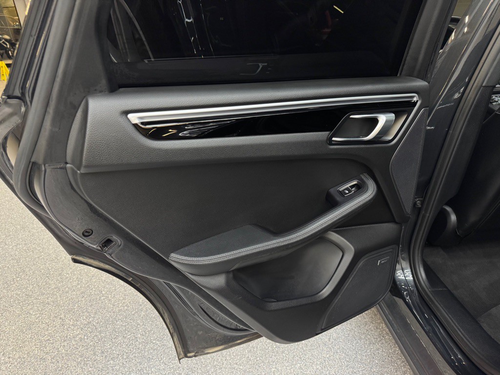 2019 Porsche Macan Image 24