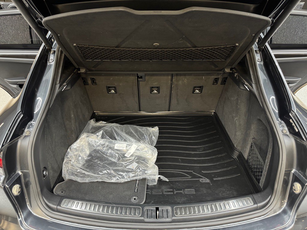 2019 Porsche Macan Image 26