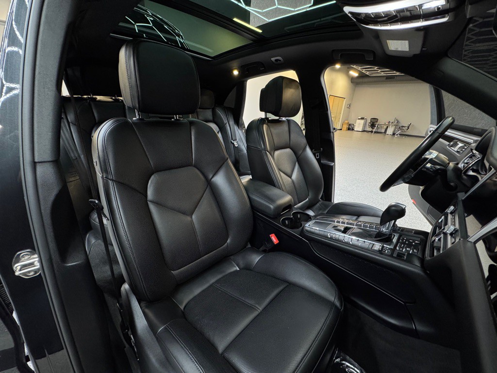 2019 Porsche Macan Image 32