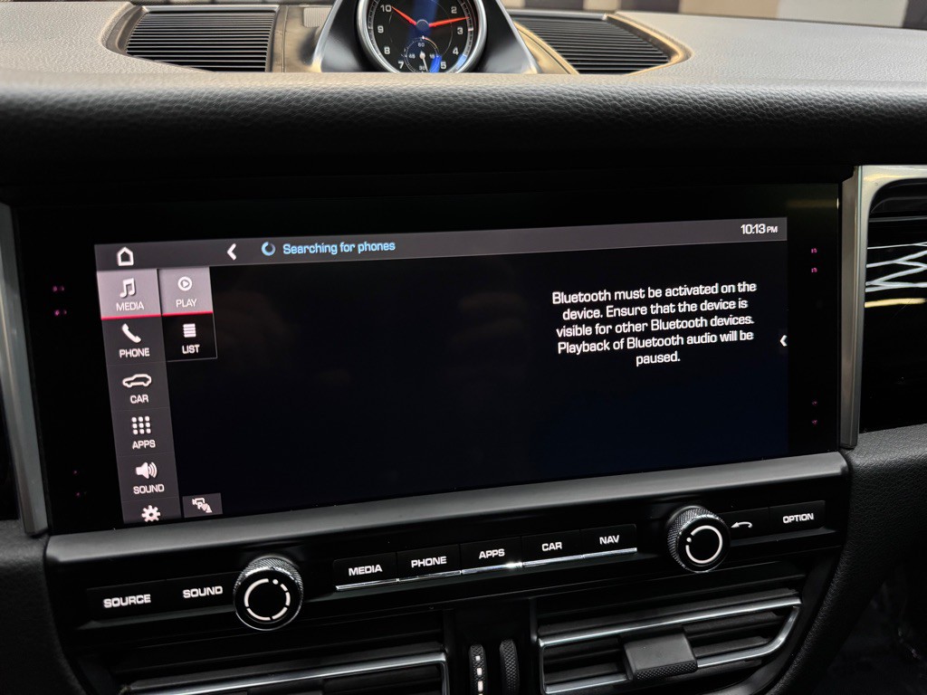 2019 Porsche Macan Image 36
