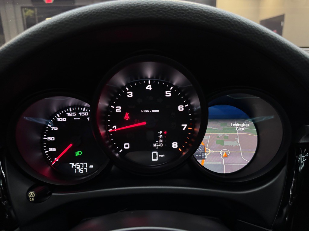 2019 Porsche Macan Image 40