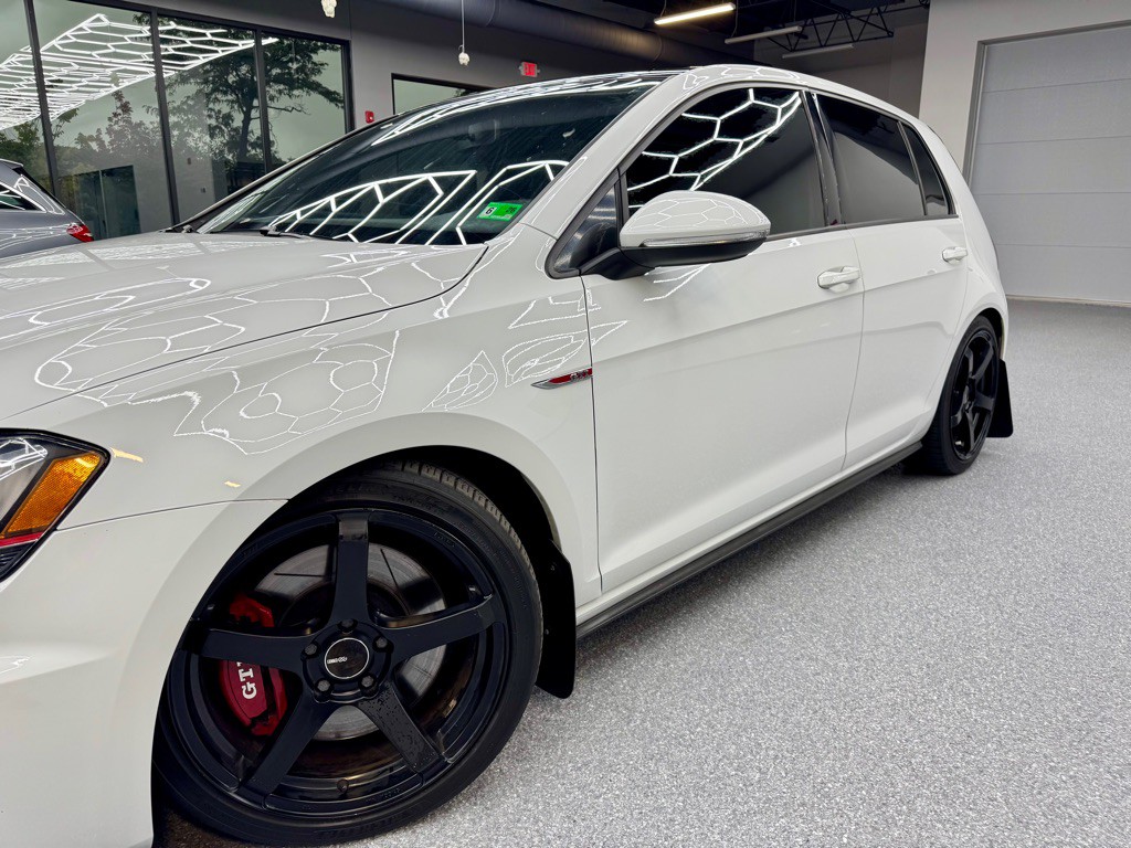 2017 Volkswagen GTI Image 7