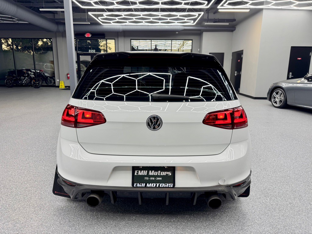 2017 Volkswagen GTI Image 10