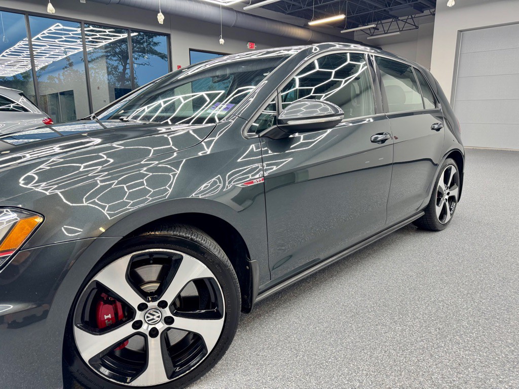 2017 Volkswagen GTI Image 6