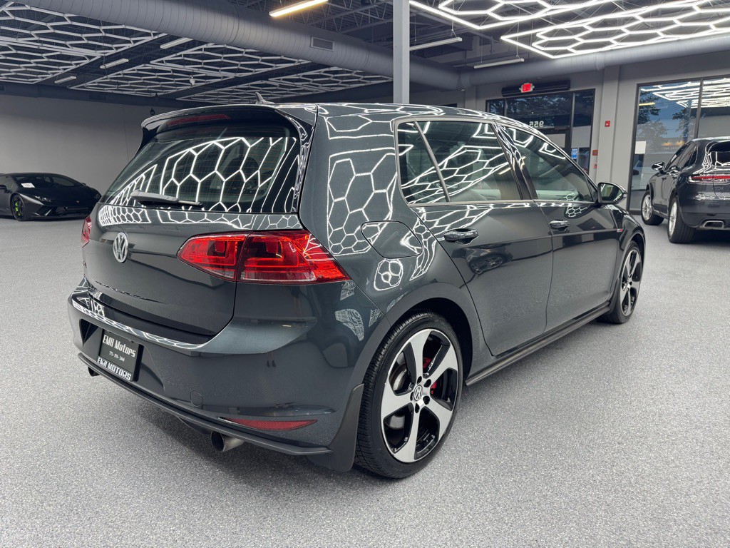 2017 Volkswagen GTI Image 11