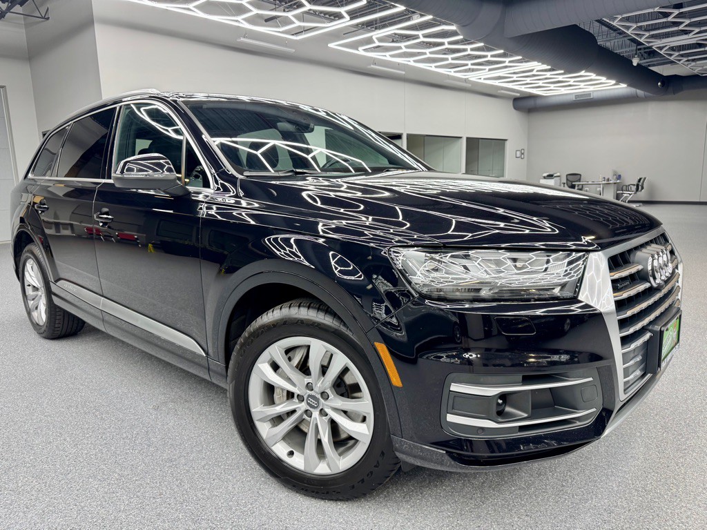 2017 Audi Q7 Image 2