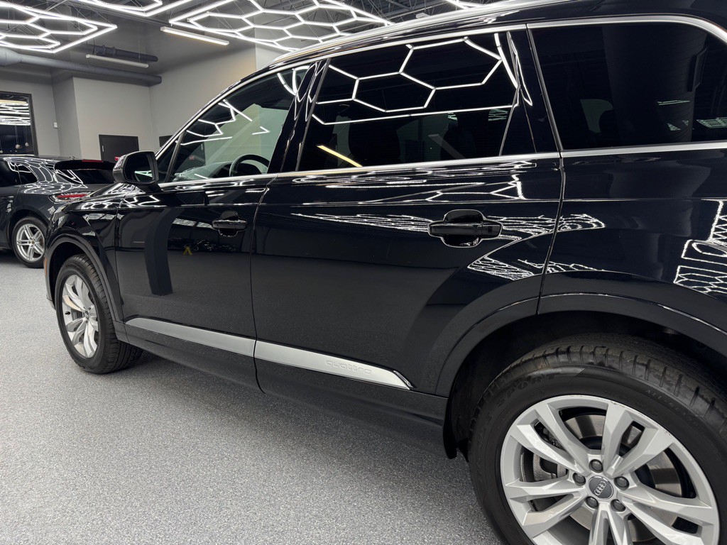 2017 Audi Q7 Image 10