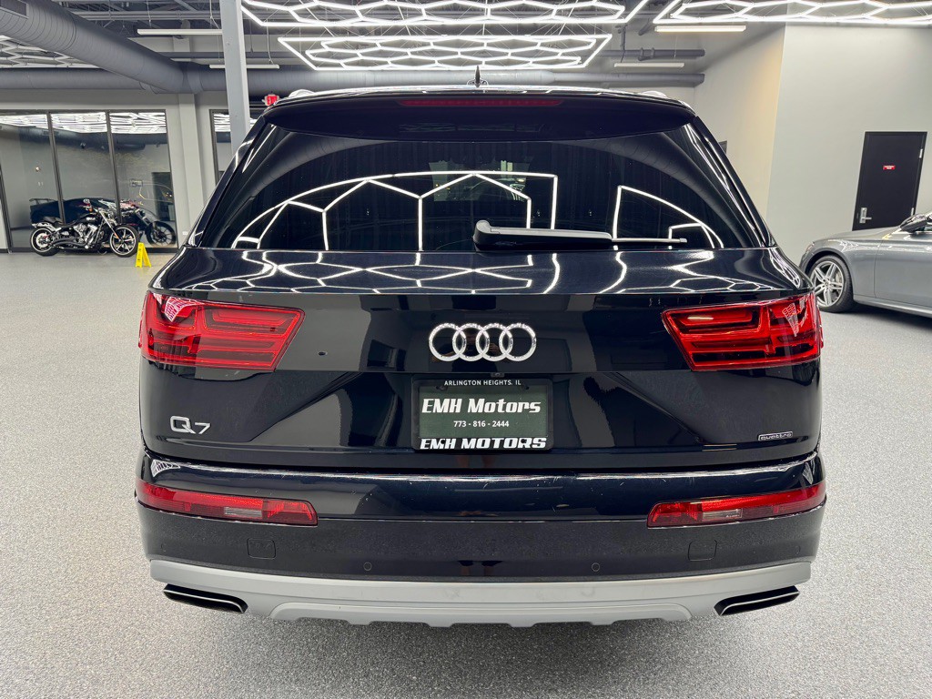 2017 Audi Q7 Image 12