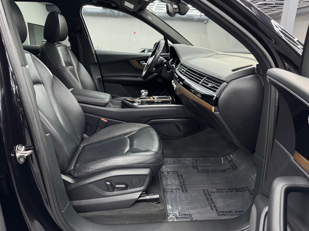 2017 Audi Q7 Image 35