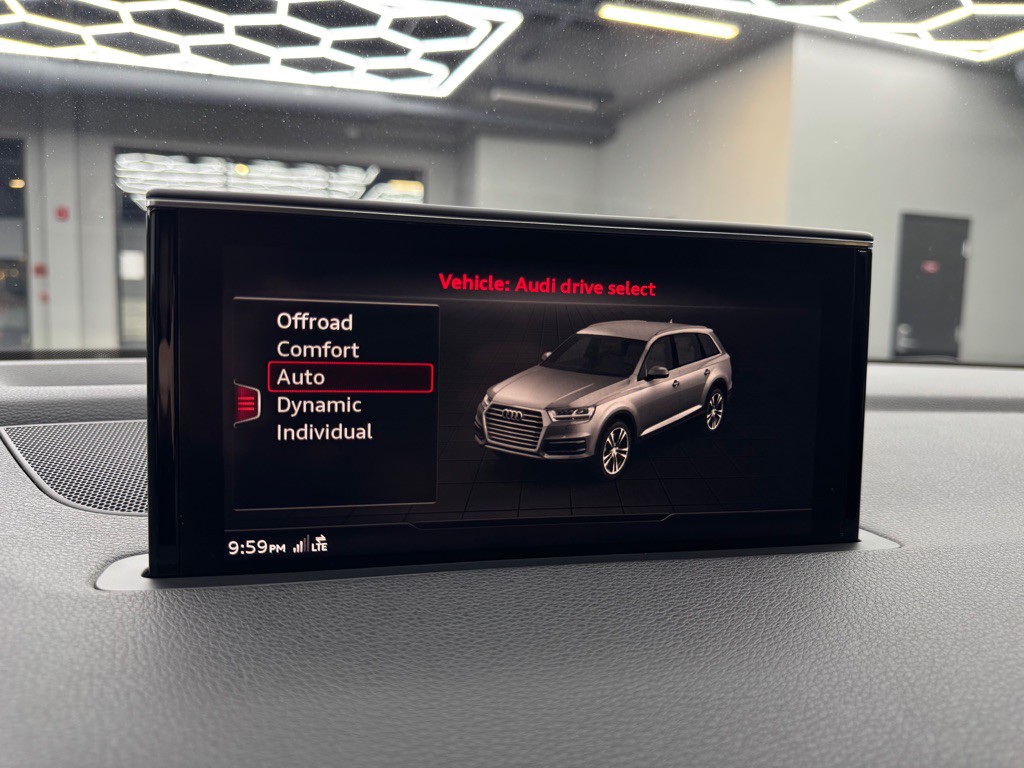 2017 Audi Q7 Image 42
