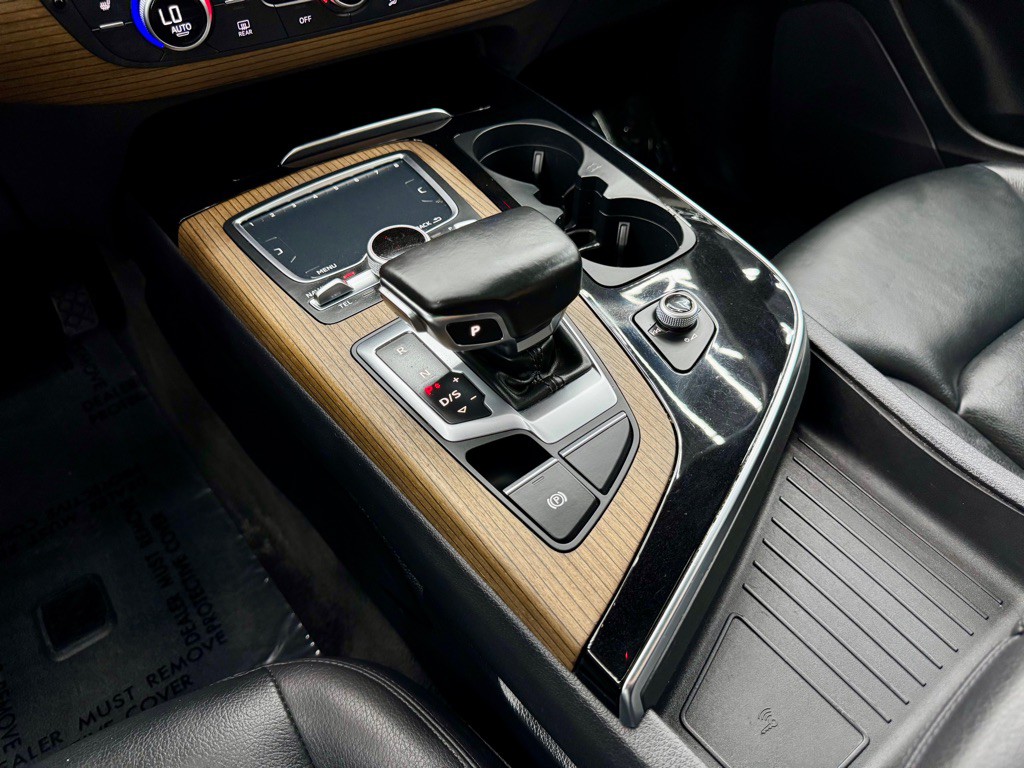 2017 Audi Q7 Image 44