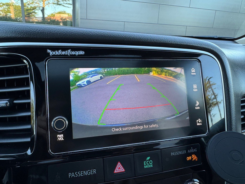 2017 Mitsubishi Outlander Image 32