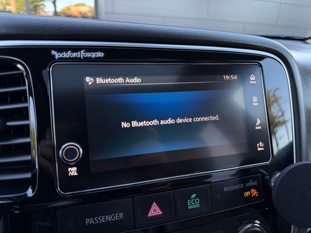 2017 Mitsubishi Outlander Image 33