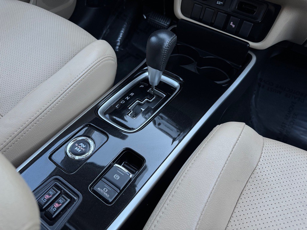 2017 Mitsubishi Outlander Image 35
