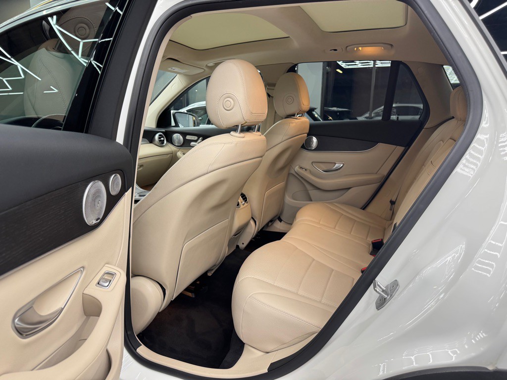 2020 Mercedes-Benz GLC-Class Image 23