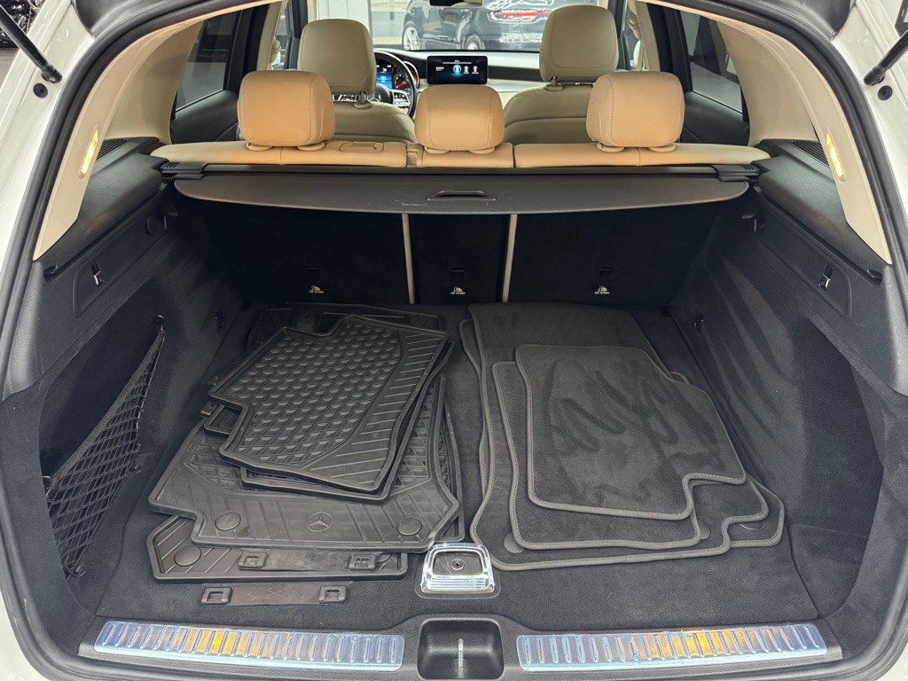 2020 Mercedes-Benz GLC-Class Image 24