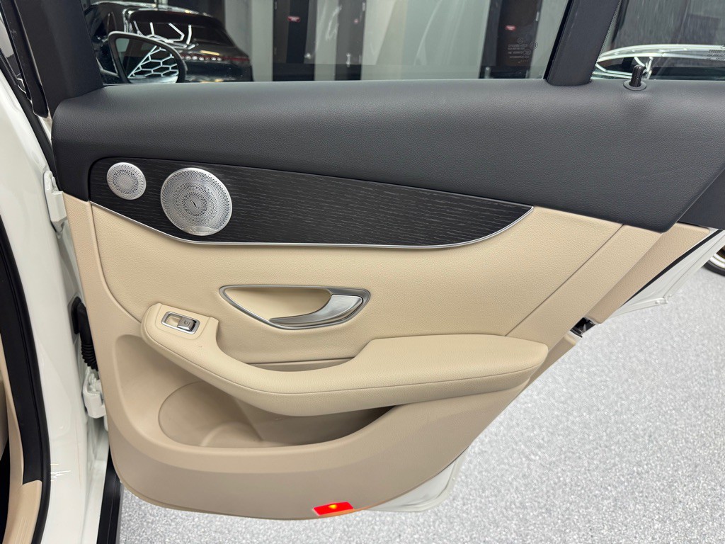 2020 Mercedes-Benz GLC-Class Image 26