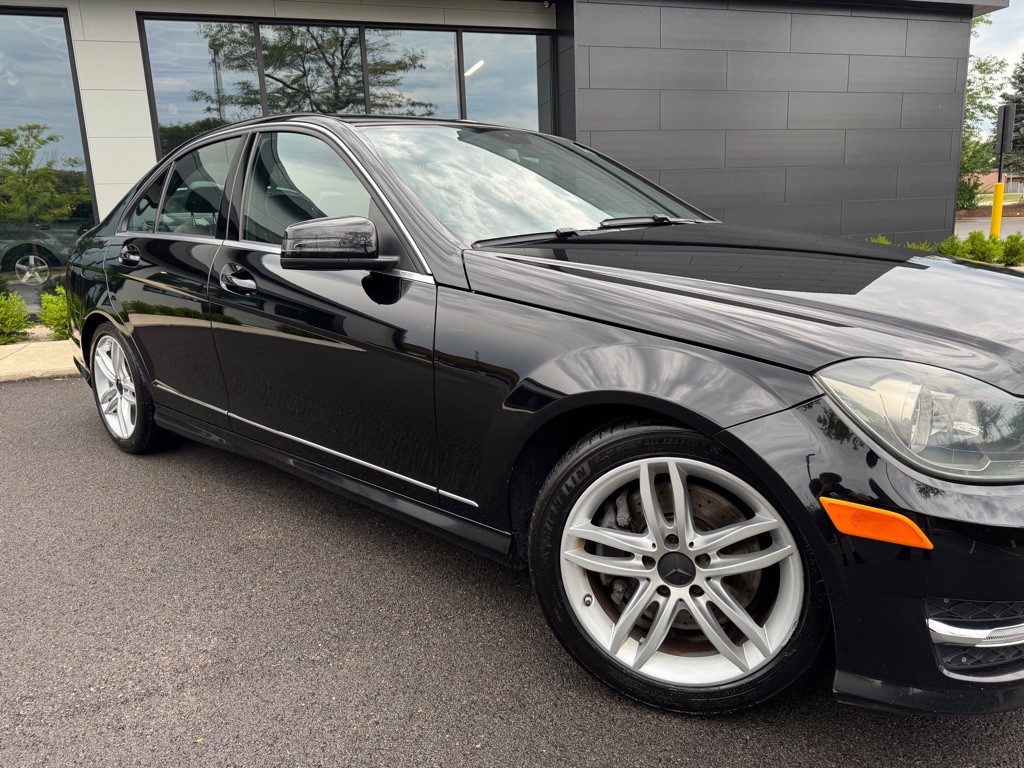 2014 Mercedes-Benz C-Class Image 2