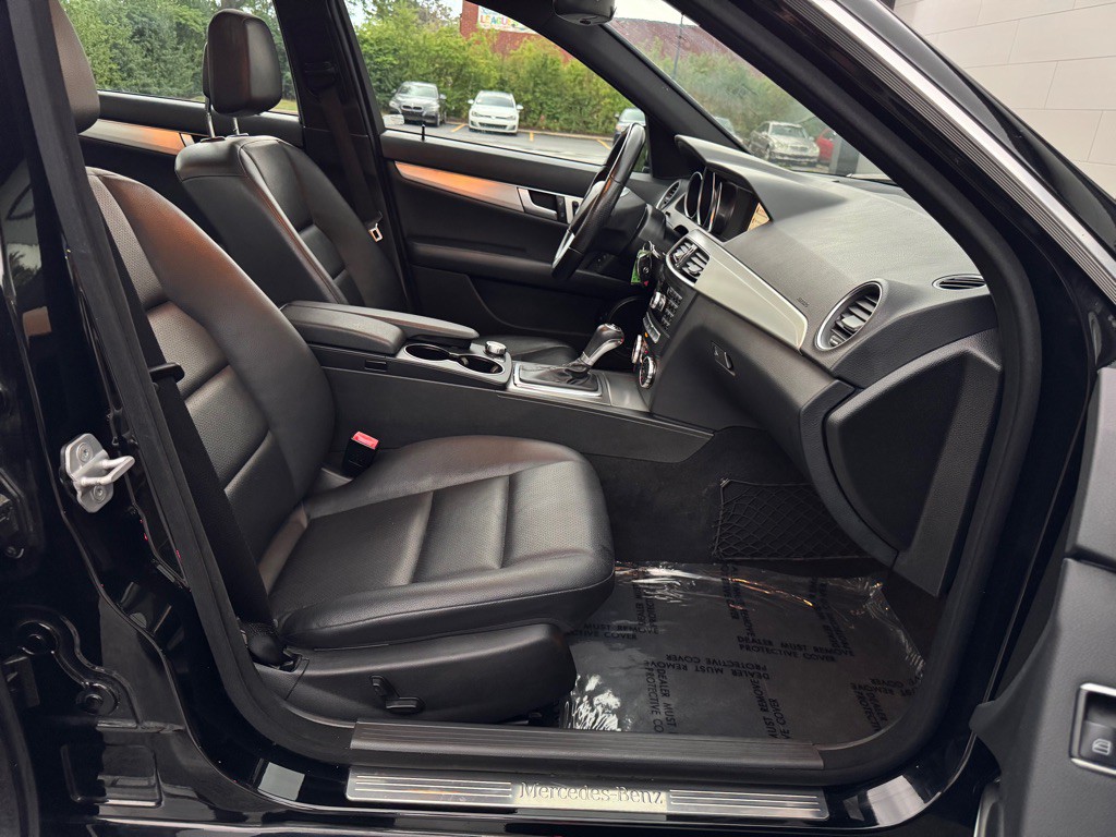 2014 Mercedes-Benz C-Class Image 21