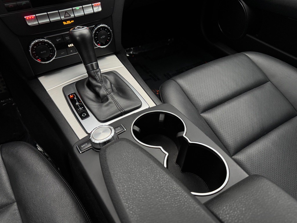 2014 Mercedes-Benz C-Class Image 26