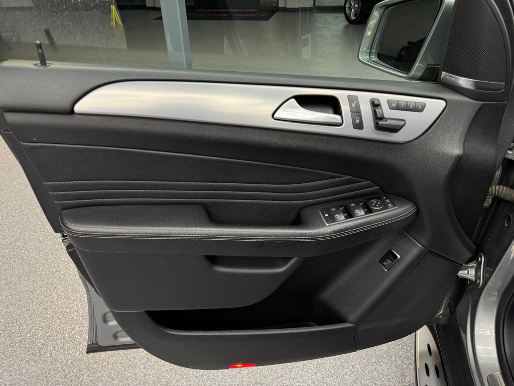 2014 Mercedes-Benz M-Class Image 14
