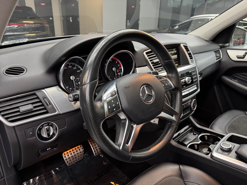 2014 Mercedes-Benz M-Class Image 16