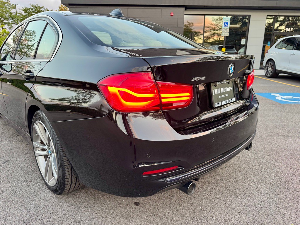 2016 BMW 3 Series Image 10