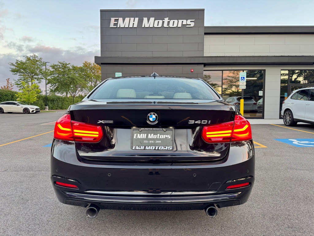 2016 BMW 3 Series Image 11