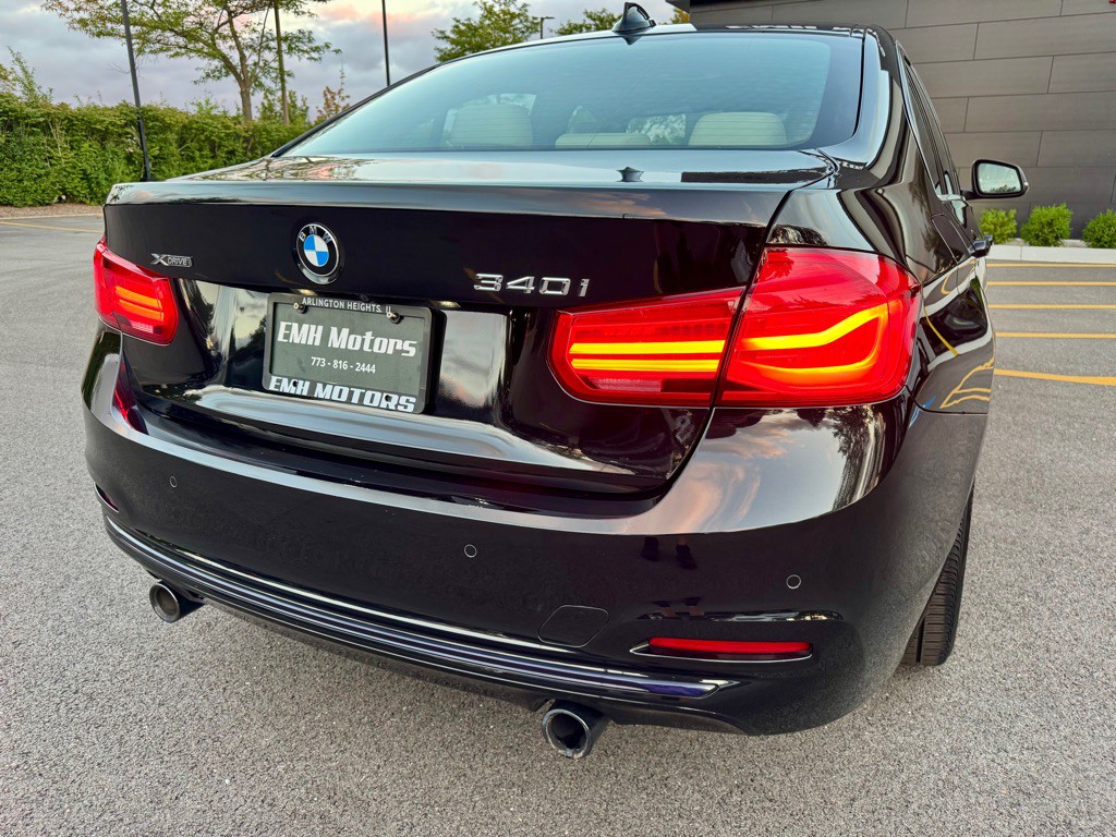 2016 BMW 3 Series Image 12