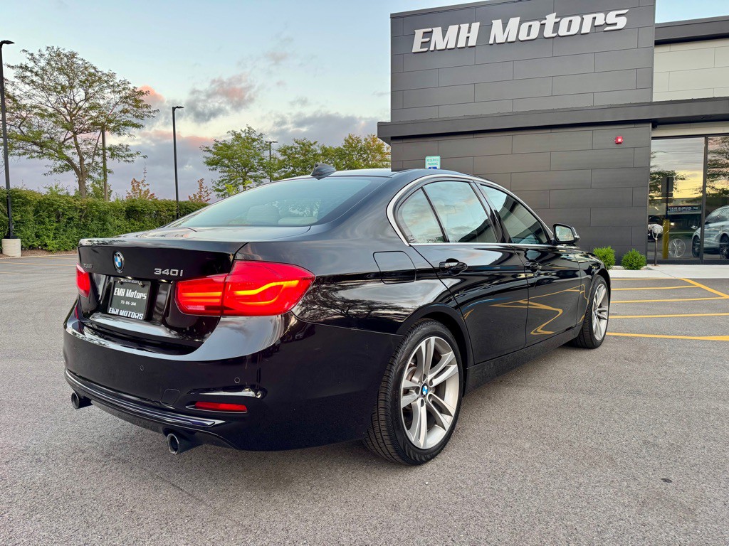 2016 BMW 3 Series Image 13