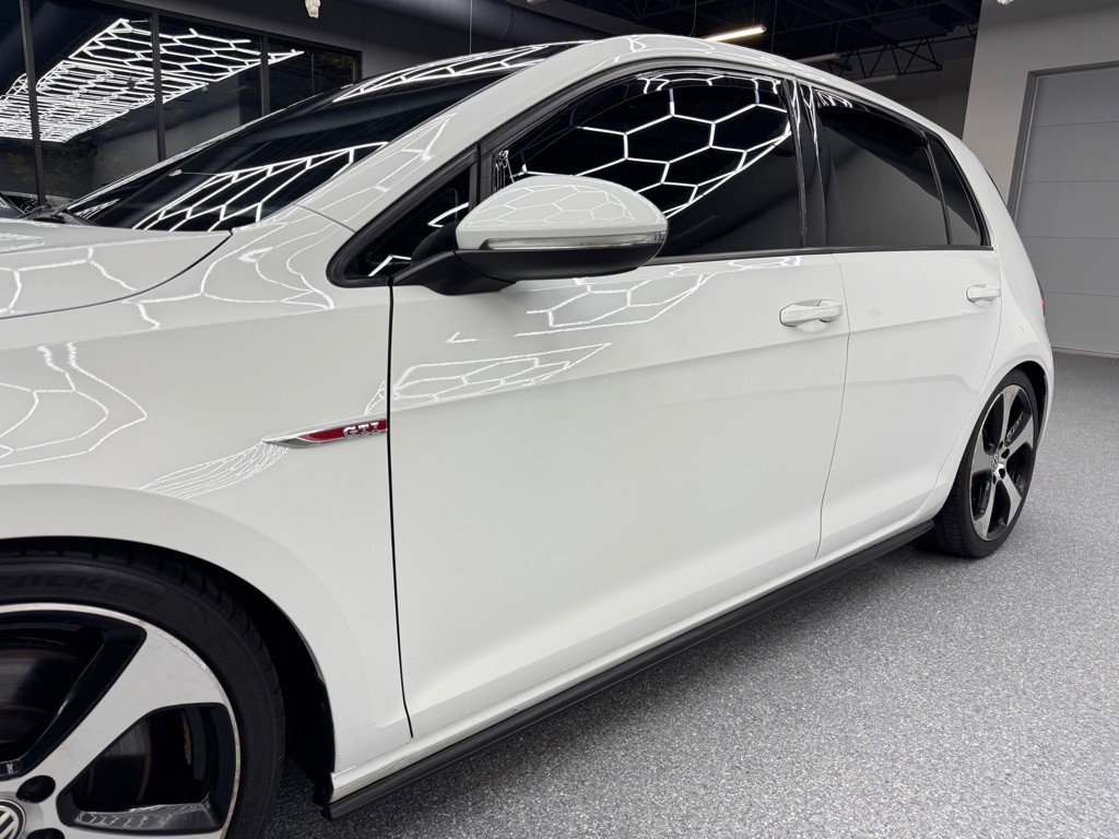 2017 Volkswagen GTI Image 7