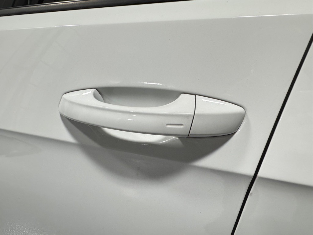 2017 Volkswagen GTI Image 9