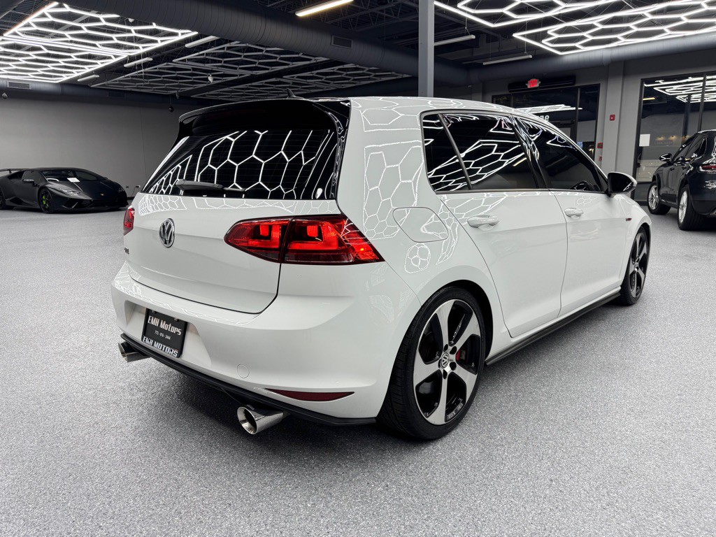 2017 Volkswagen GTI Image 15