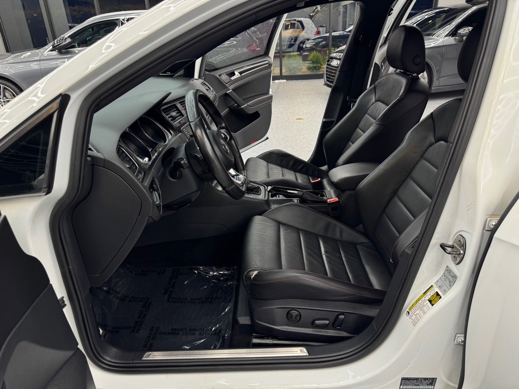 2017 Volkswagen GTI Image 20