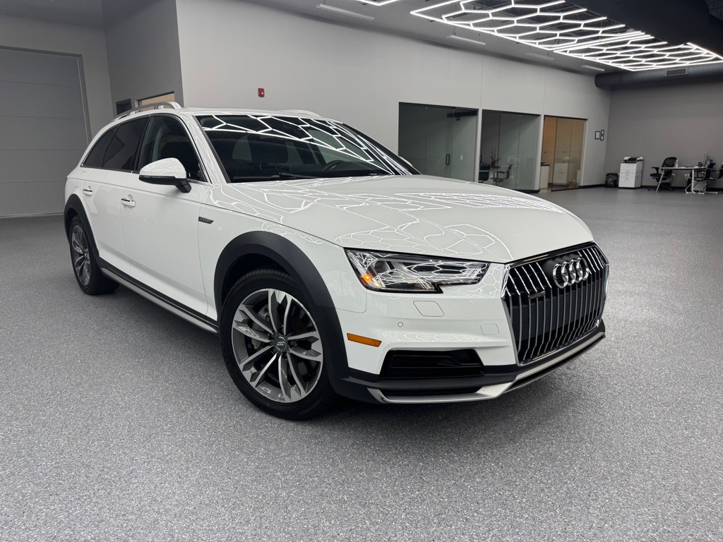 2017 Audi A4 Image 1