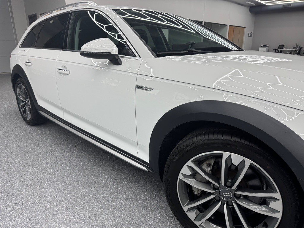 2017 Audi A4 Image 3