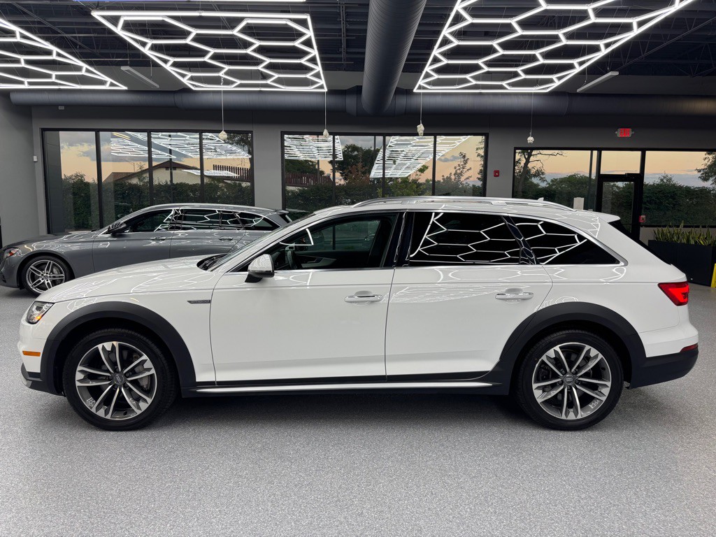 2017 Audi A4 Image 10