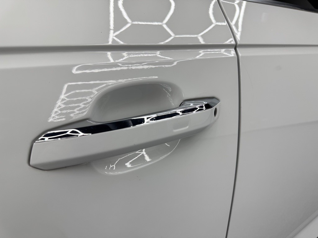 2017 Audi A4 Image 11